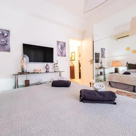 Casa Luce Con Terrazzo Πανσιόν *